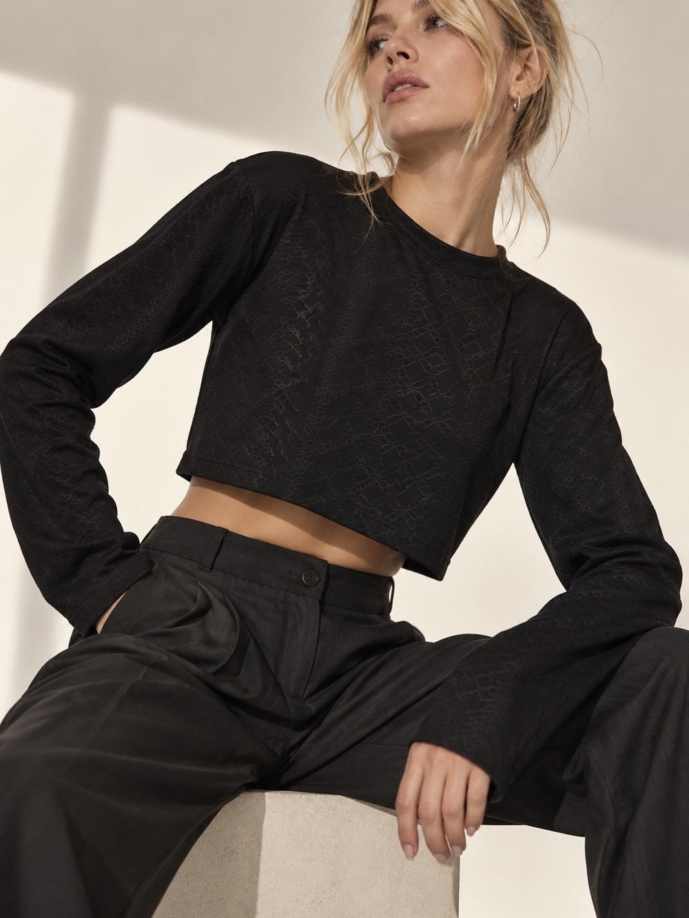 COMMENSE Black Textured Long Sleeve Crop Top XS NWT